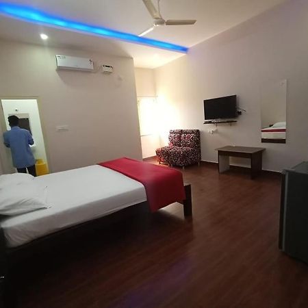 Ss Lodge Devanahalli Kültér fotó